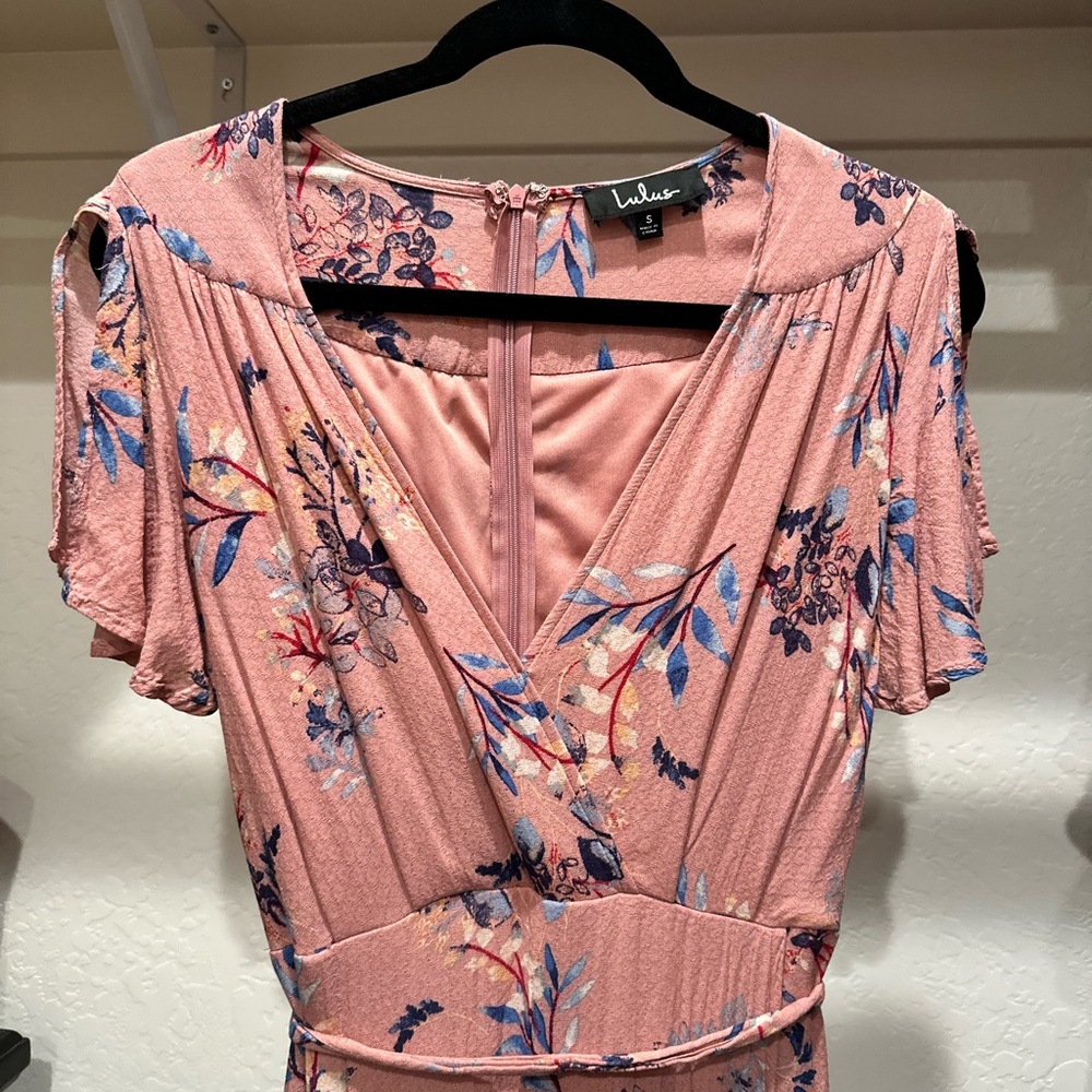 Lulu's Blush Floral V-Neck Dress